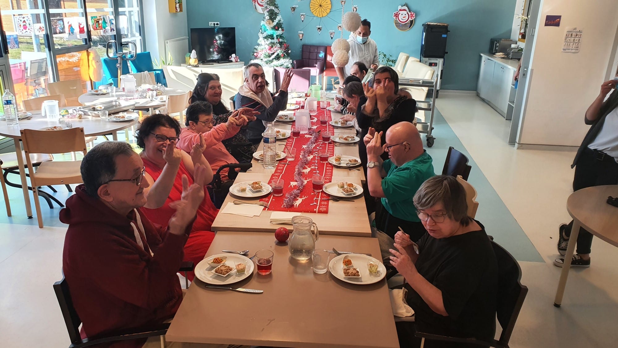 Repas de Noël au foyer de Saint-Michel de Rieufret