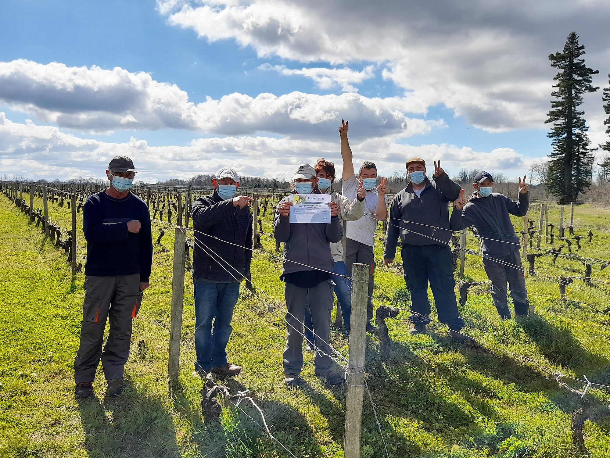 Le Château de Villambis, certifié Terra Vitis pour son millésime 2020