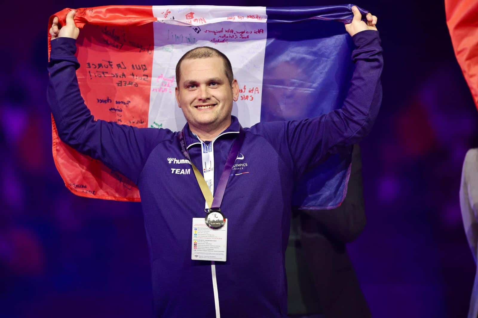 [ABILYMPICS 2023] PORTRAIT Dimitri Jost – Médaillé d’Or Jardinier-paysagiste