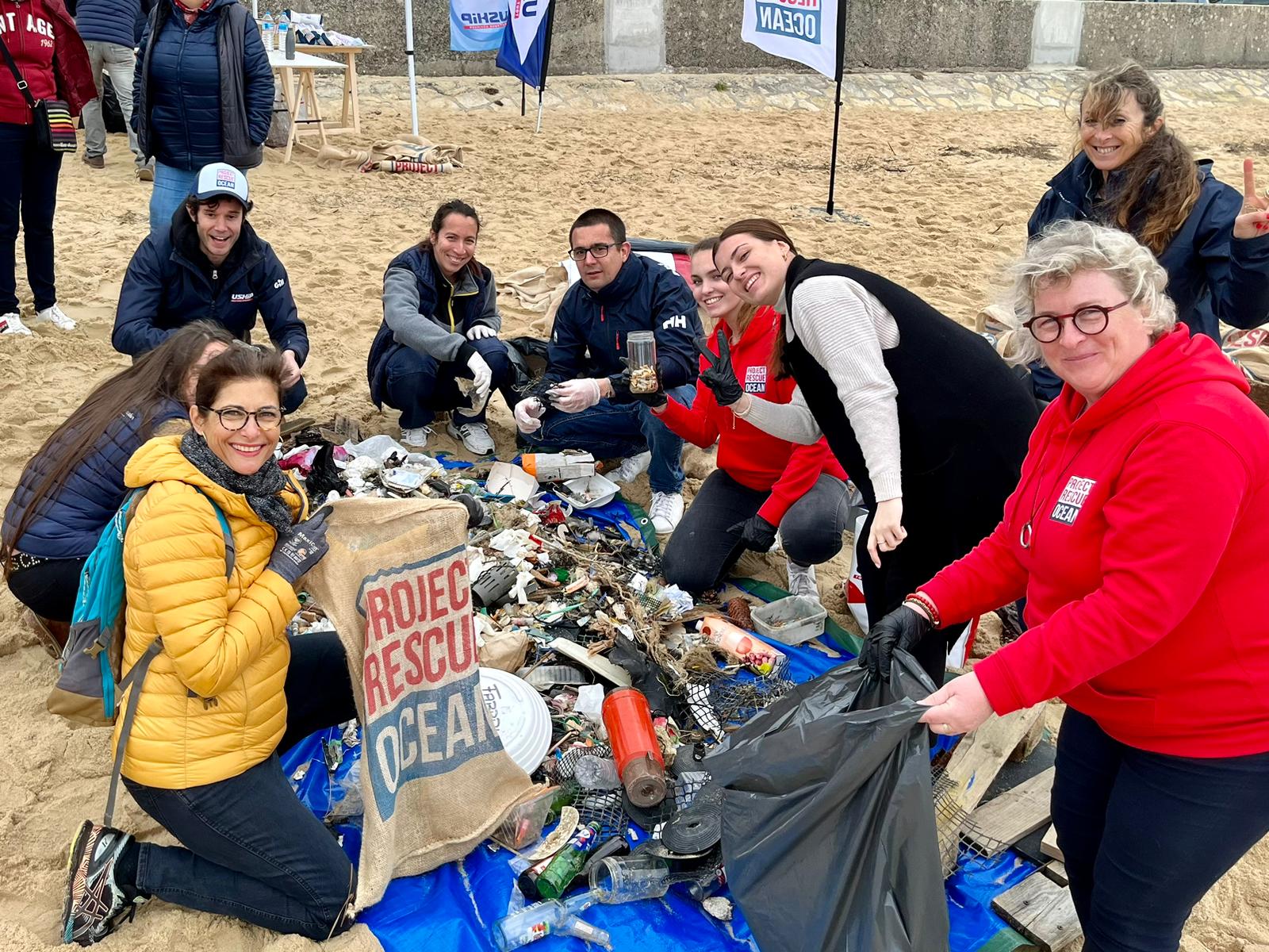 [ENVIRONNEMENT] Plus de 100 kilos de déchets ramassés sur la plage du Betey !