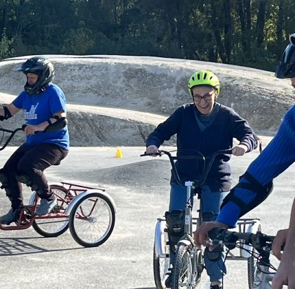 [SPORT ADAPTÉ] Le Foyer de Martignas-sur-Jalles découvre le para-cyclisme !