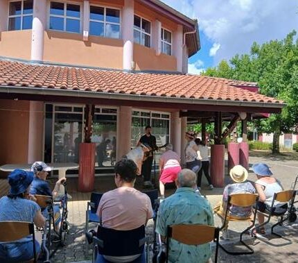 [CULTURE] Concert privé au sein de la MAS Saint-Denis de Pile