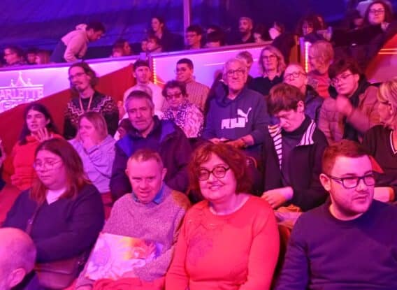 Le cirque Arlette Gruss émerveille les personnes accompagnées de l’Adapei 33 !