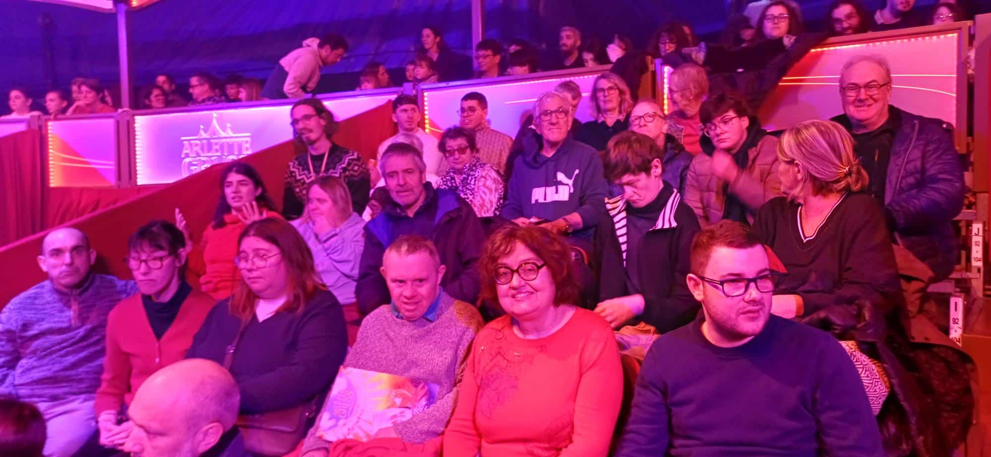Le cirque Arlette Gruss émerveille les personnes accompagnées de l’Adapei 33 !