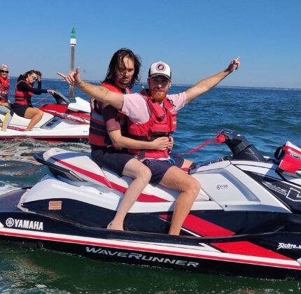 Sensations fortes pour les résidents du FO-FH Cestas avec un baptême de jet-ski !